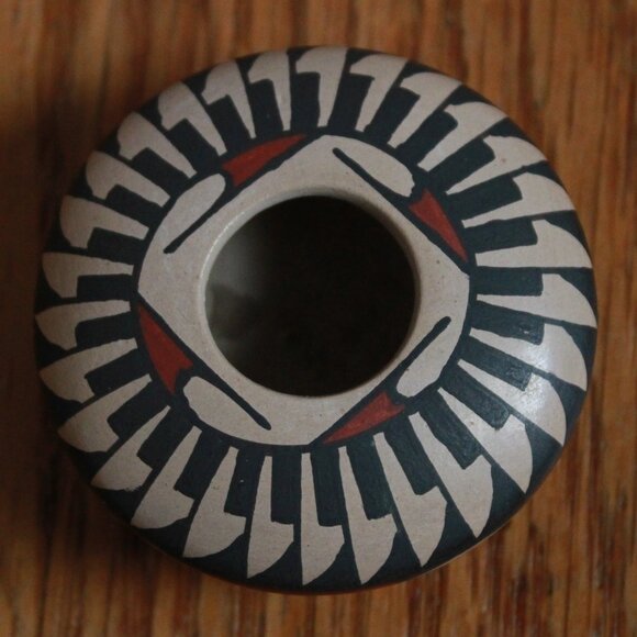 Vintage Julio Mora Miniature Crafted Pottery - Picture 2 of 4